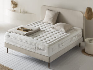 Colchón Hedonist con núcleo de HR perfilado, Visco Soja Memory de 50Kg y visco Gel-Therm, con 7 zonas de descanso e independencia de lechos, lo cual proporciona una tumbada confortable, ergonómica y fresca, ideal para cualquier tipo de base.